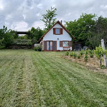 Nyugtatlak Balatonalmádi